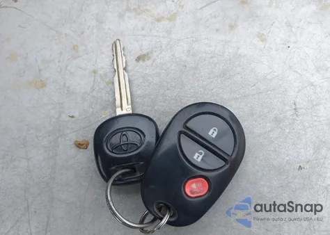 2013 Toyota Tundra Grade 4.6L V8 z USA, uszkodzony, nr VIN 5TFUM5F19DX041405